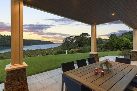 Photo of property in 109 Warman Road, Okura, Auckland, 0792