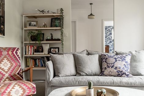 Photo of property in 18 Creamer Avenue, Belmont, Auckland, 0622