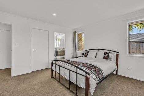 Photo of property in 11 Kaurinui Crescent, One Tree Point, 0118