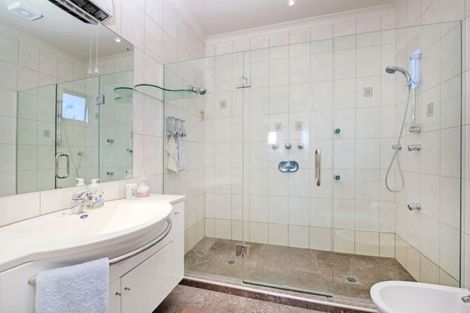 Photo of property in 68 Porterfield Road, Whitford, Howick, 2571