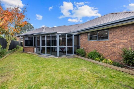 Photo of property in 2/44 Kathleen Crescent, Hornby, Christchurch, 8042