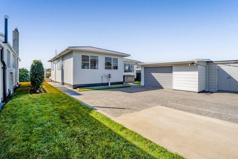 Photo of property in 92 Mangorei Road, Strandon, New Plymouth, 4312