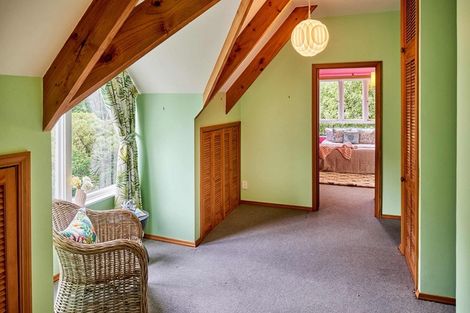 Photo of property in 88 Airlie Road, Plimmerton, Porirua, 5026