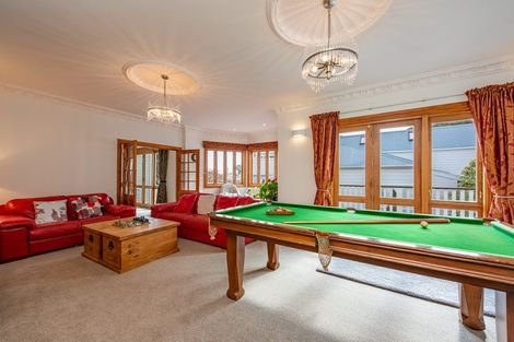 Photo of property in 5-7 Mahoe Street, Eastbourne, Lower Hutt, 5013