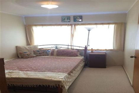 Photo of property in 1/62 Titirangi Road, New Lynn, Auckland, 0600