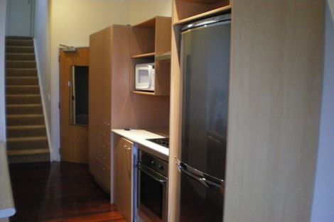 Photo of property in Metro Apartments, 13/220 Thorndon Quay, Pipitea, Wellington, 6011