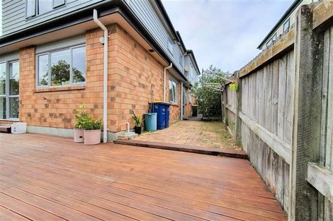 Photo of property in 29a Raleigh Road, Northcote, Auckland, 0627