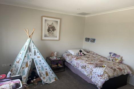 Photo of property in 10 Arbors Track, Silverdale, 0932