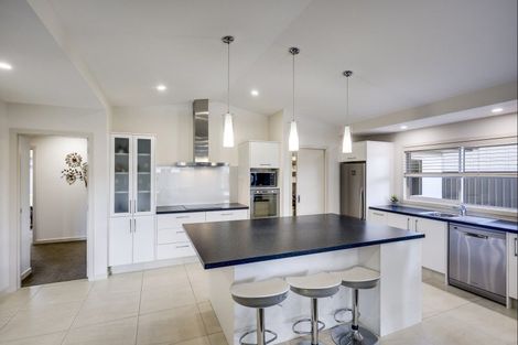 Photo of property in 10 Ohau Place, Poraiti, Napier, 4112