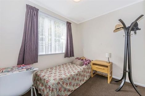 Photo of property in 540 Glenfield Road, Glenfield, Auckland, 0629