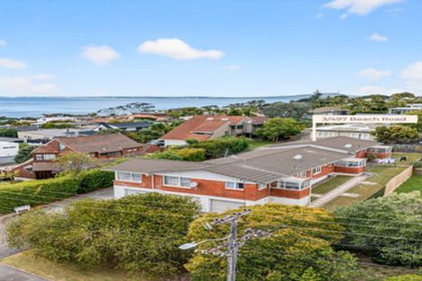Photo of property in 3/497 Beach Road, Murrays Bay, Auckland, 0630