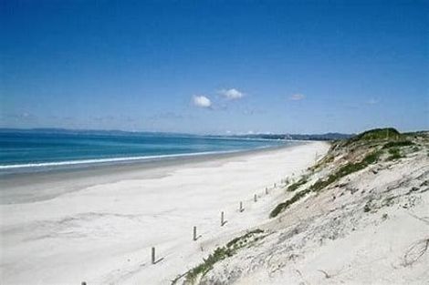 Photo of property in 16 Dune Lake Place, Ruakaka, 0116