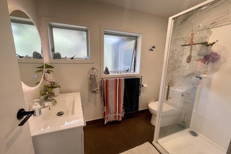 Photo of property in 2/24 Lauderdale Road, Birkdale, Auckland, 0626