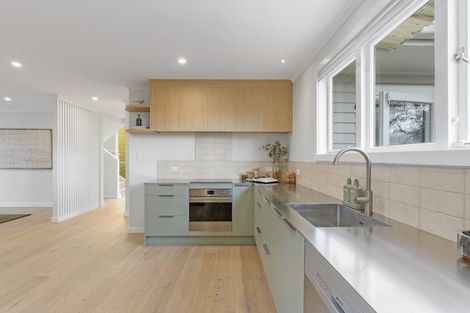 Photo of property in 38 Toru Street, Te Atatu Peninsula, Auckland, 0610