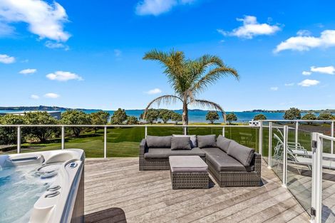 Photo of property in 20 Kahurangi Place, Snells Beach, 0920