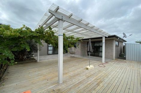 Photo of property in 16 Waiarohia Place, Hobsonville, Auckland, 0616