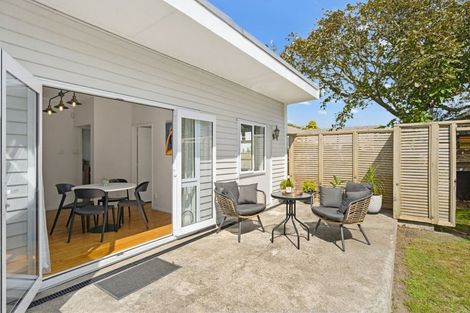 Photo of property in 1 Te Kupe Road, Paraparaumu Beach, Paraparaumu, 5032