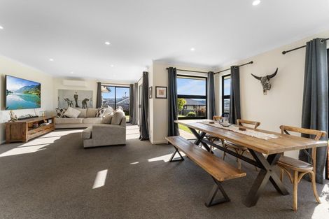 Photo of property in 32 Katania Heights, Brightwater, 7022