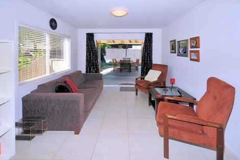 Photo of property in 17 Fitzwilliam Drive, Torbay, Auckland, 0630