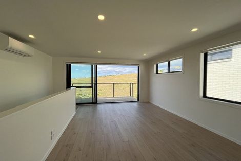 Photo of property in 7/23 Makomako Drive, Orewa, 0931