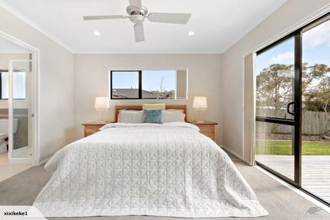 Photo of property in 17 Sapperton Drive, Henderson, Auckland, 0612