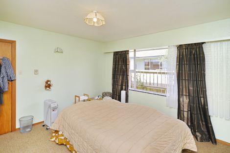 Photo of property in 2/23 Crofton Road, Harewood, Christchurch, 8051