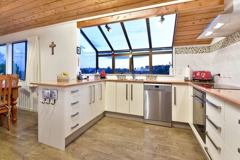 Photo of property in 56a Swann Beach Road, Stanmore Bay, Whangaparaoa, 0932