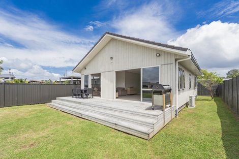 Photo of property in 4 Eyre Street, Henderson, Auckland, 0612