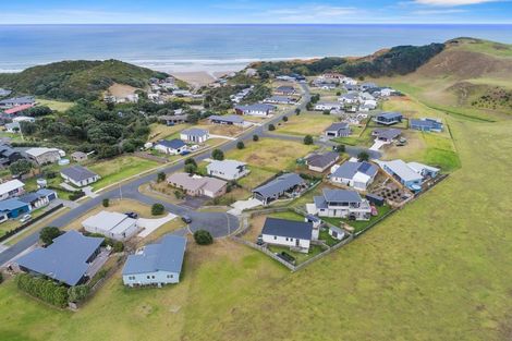 Photo of property in 6 Tua Tua Place, Baylys Beach, Dargaville, 0377