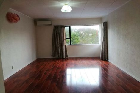 Photo of property in 72 Harrowglen Drive, Northcross, Auckland, 0630