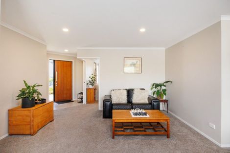 Photo of property in 8 Macdonald Heights, Feilding, 4702