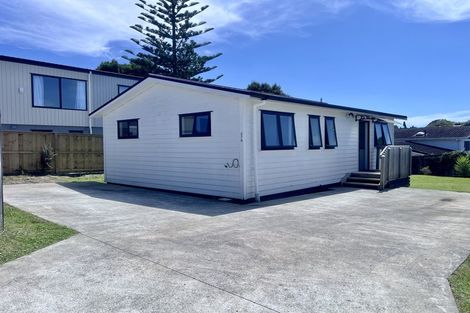 Photo of property in 57 Kelman Road, Kelston, Auckland, 0602