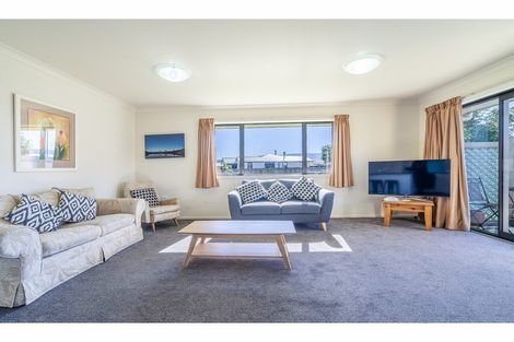 Photo of property in 2 Half Time Close, Omakau, 9376