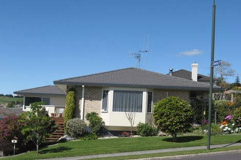 Photo of property in 15 Village Park Drive, Welcome Bay, Tauranga, 3112