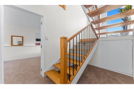 Photo of property in 81 Lynden Avenue, Hillcrest, Auckland, 0627