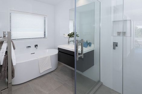 Photo of property in 184 Clovelly Road, Bucklands Beach, Auckland, 2012