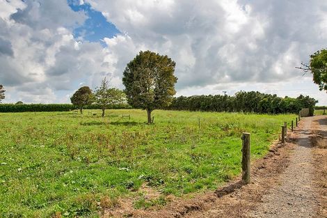 Photo of property in 323 Hunter Road, Eltham, Hawera, 4673