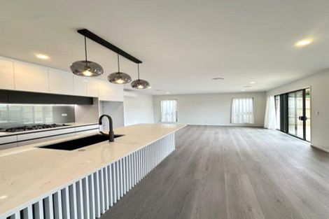 Photo of property in 20a Clovelly Road, Bucklands Beach, Auckland, 2012