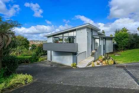 Photo of property in 63b Sunset Road, Totara Vale, Auckland, 0632