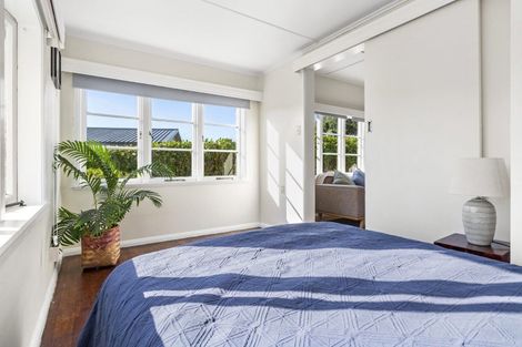 Photo of property in 22 James Street, Raglan, 3225