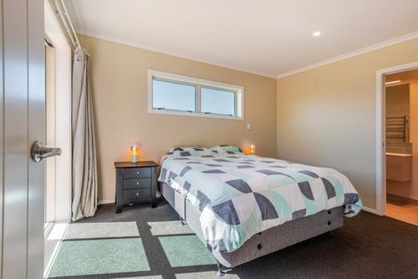Photo of property in 17 Bell Street, Otane, 4202