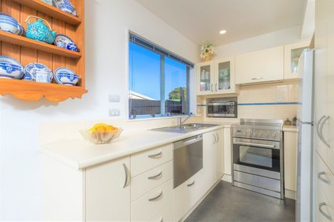 Photo of property in 12 Highgrove Way, The Wood, Nelson, 7010