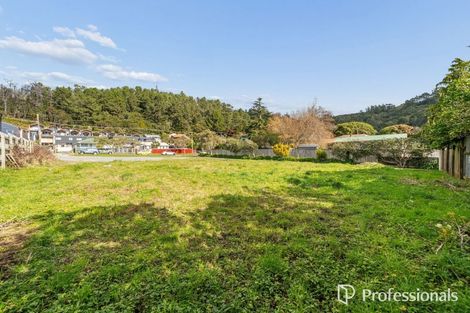 Photo of property in 32 Raukawa Street, Stokes Valley, Lower Hutt, 5019