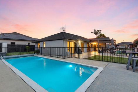 Photo of property in 8 Putaka Place, Papamoa Beach, Papamoa, 3118