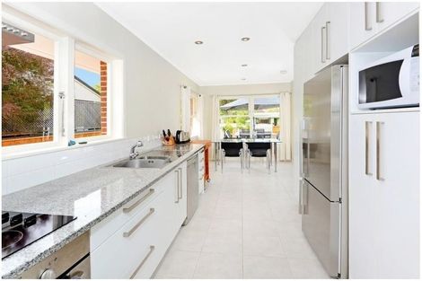 Photo of property in 26 Lynden Avenue, Hillcrest, Auckland, 0627