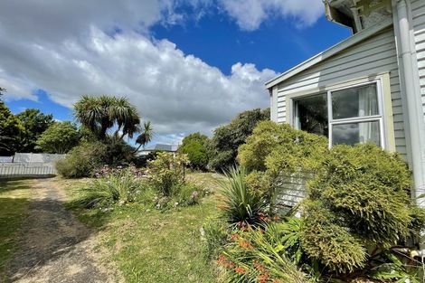 Photo of property in 30 Rhodes Street, Waimate, 7924