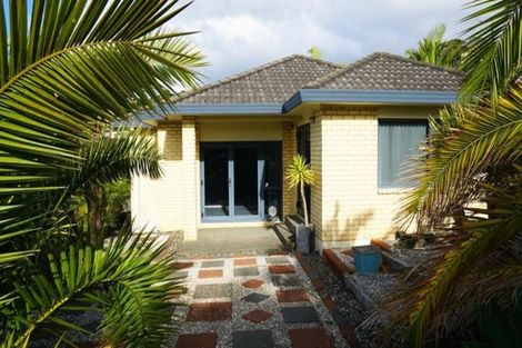 Photo of property in 23 Roberta Crescent, Orewa, 0931