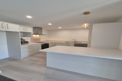 Photo of property in 8 Julian Place, Westown, New Plymouth, 4310