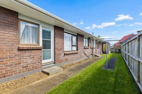 Photo of property in 1/12 Bungalore Place, Half Moon Bay, Auckland, 2012
