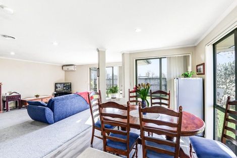 Photo of property in 19 Nobleman Place, Hamilton East, Hamilton, 3216